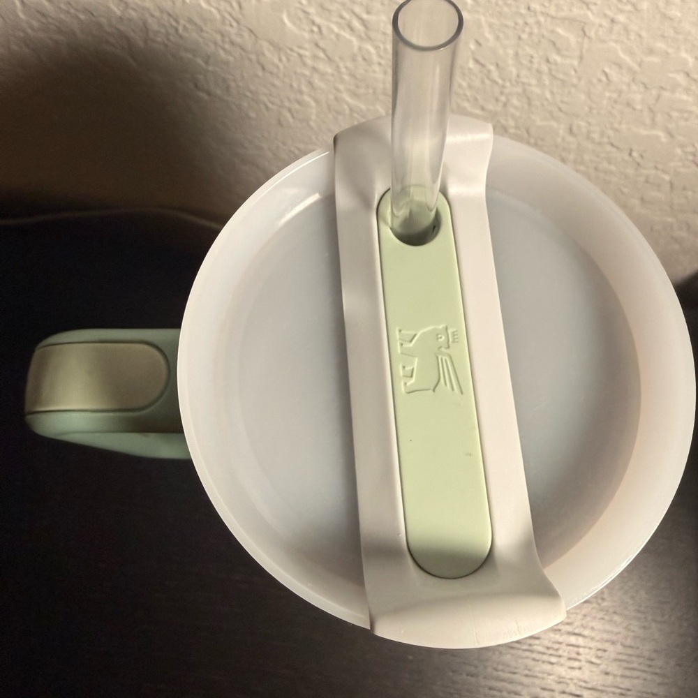 Stanley Mint Green Travel Mug - Picture 4 of 8